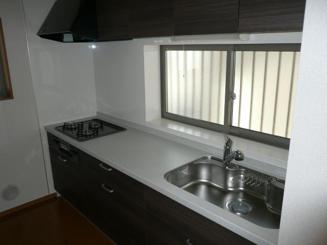 Kitchen. ● same specifications ● countertops artificial marble ☆ Cleaning Ease by the gas appliance enamel top finish ☆