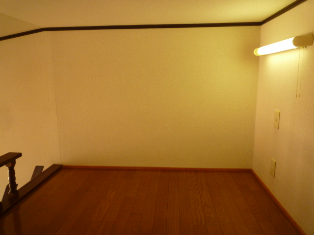 Other room space. loft