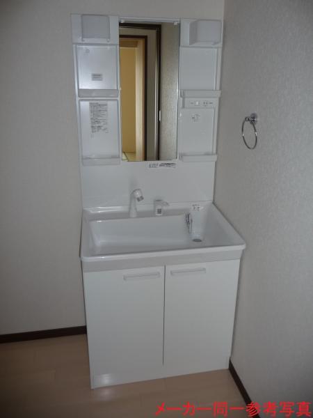 Wash basin, toilet