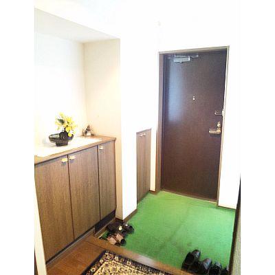 Entrance. Local (12 May 2013) Shooting