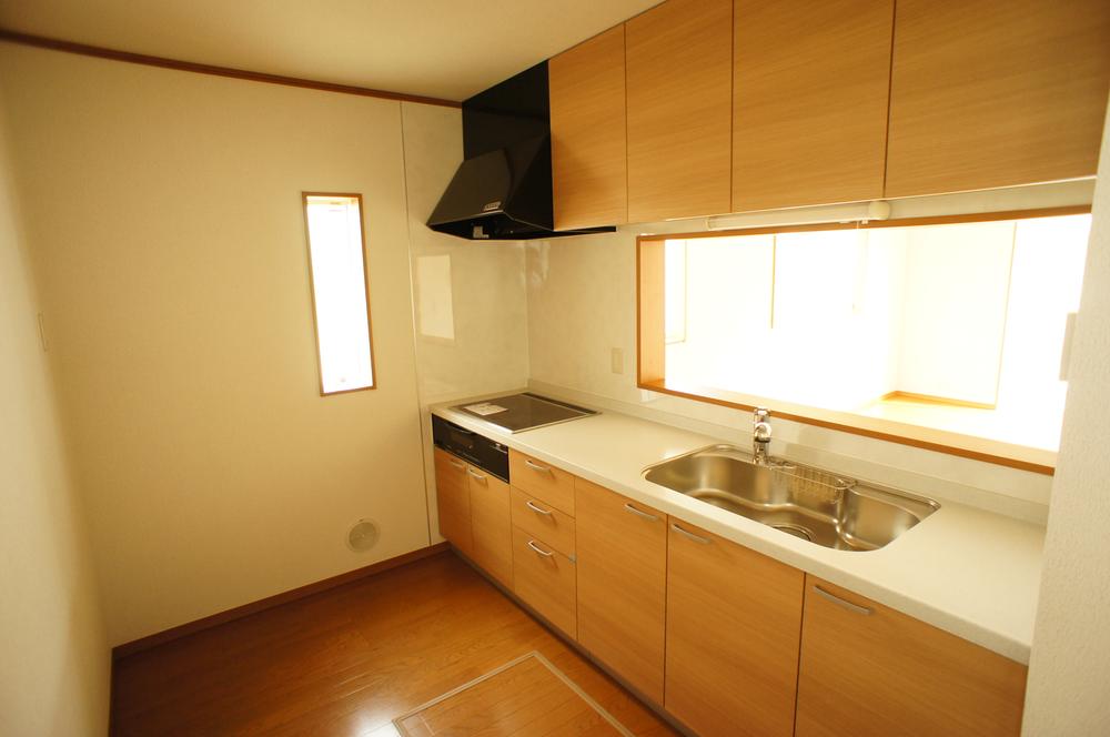 Same specifications photo (kitchen)