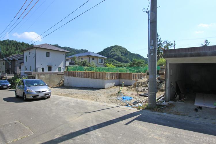 Local photos, including front road. Local (September 2013) Shooting