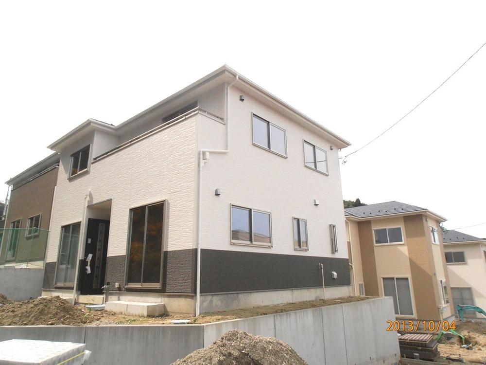Local photos, including front road. 26 Building