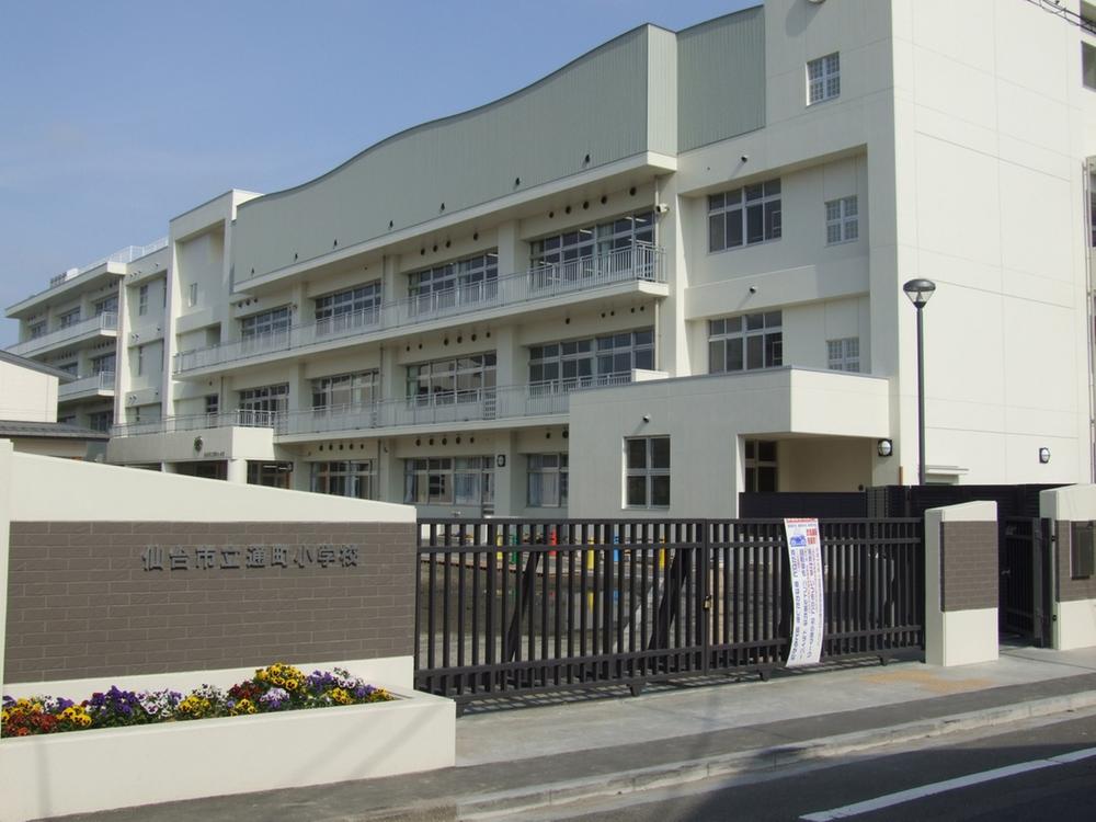 Primary school. Torimachi until elementary school 575m