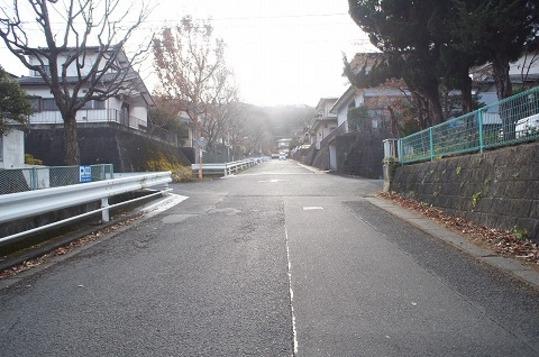 Local photos, including front road. Frontal road