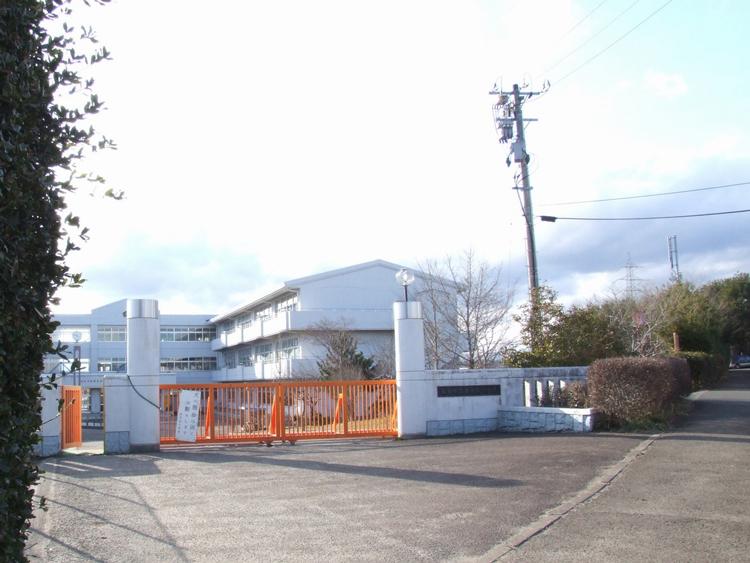 Primary school. Minamiyoshinari until elementary school 1900m