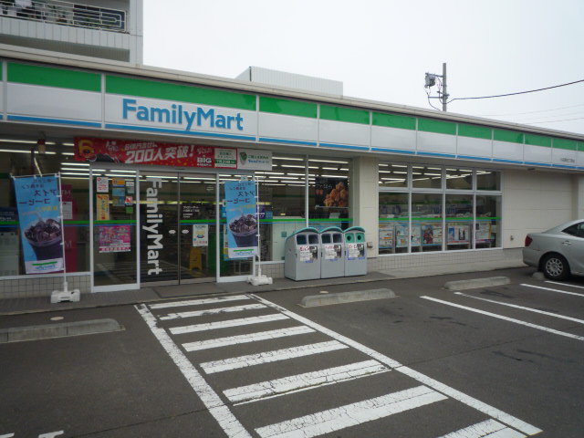 Convenience store. FamilyMart Miya-cho, chome store up (convenience store) 399m
