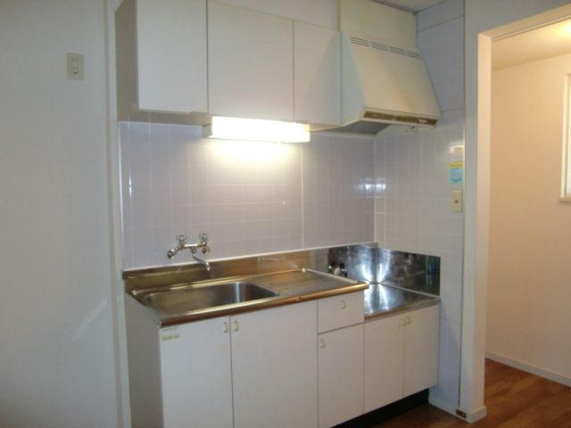 Kitchen. There are gas stove installation space of the two-necked.