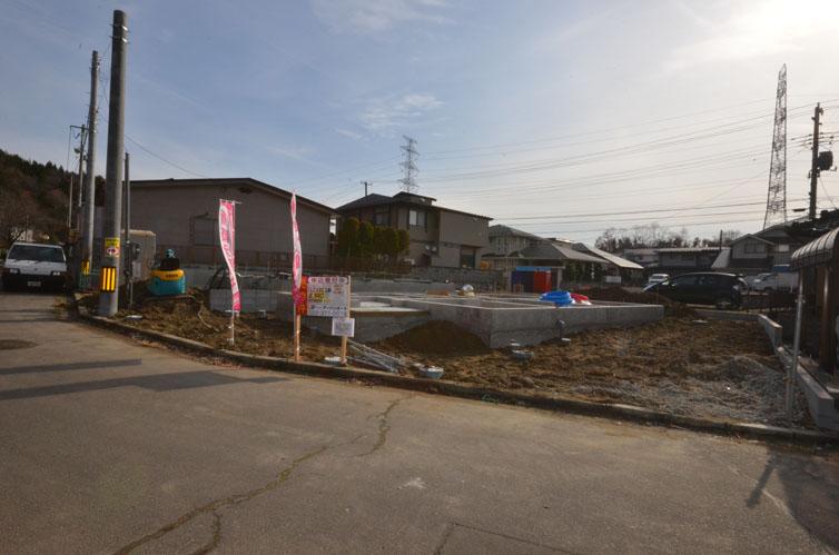 Local photos, including front road. December 9, the current