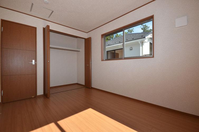 Non-living room. Western-style 6 Pledge Example of construction