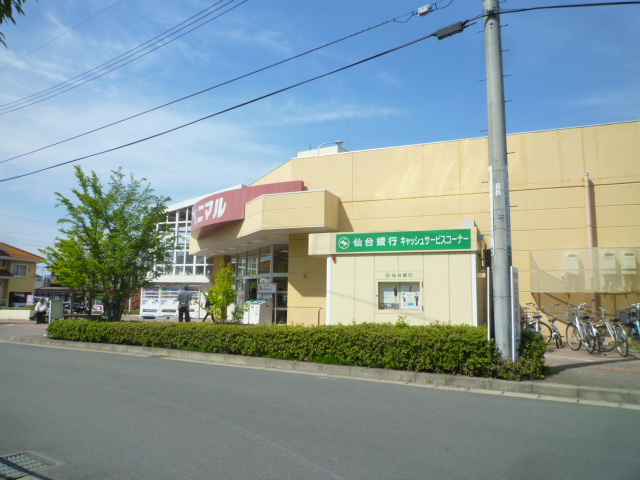 Supermarket. York-Benimaru Mamisawa store up to (super) 500m