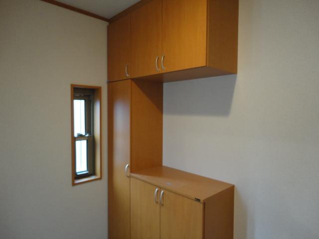 Entrance. Local (12 May 2013) Shooting