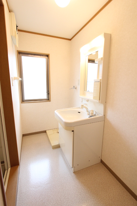 Washroom. Washing machine in the room ・ Bathroom vanity