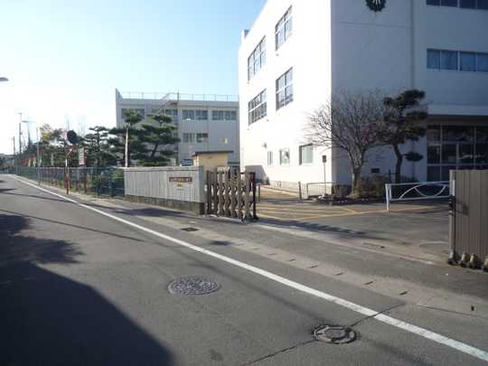 Local appearance photo. Koyodai elementary school (a 10-minute walk ・ About 730m)