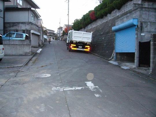 Local photos, including front road. Frontal road