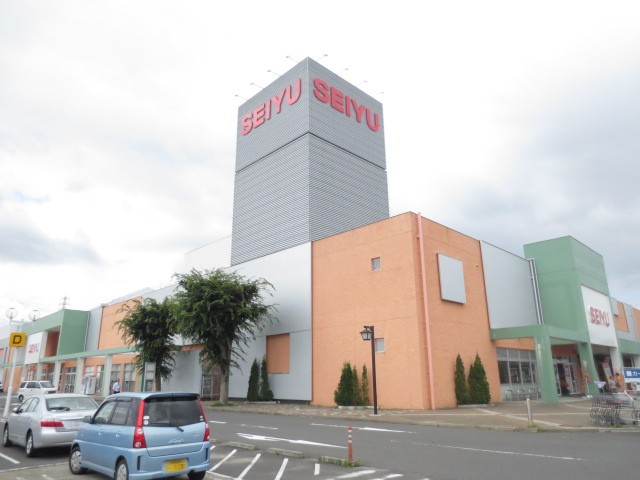 Supermarket. Seiyu Sendai Izumi store up to (super) 1575m