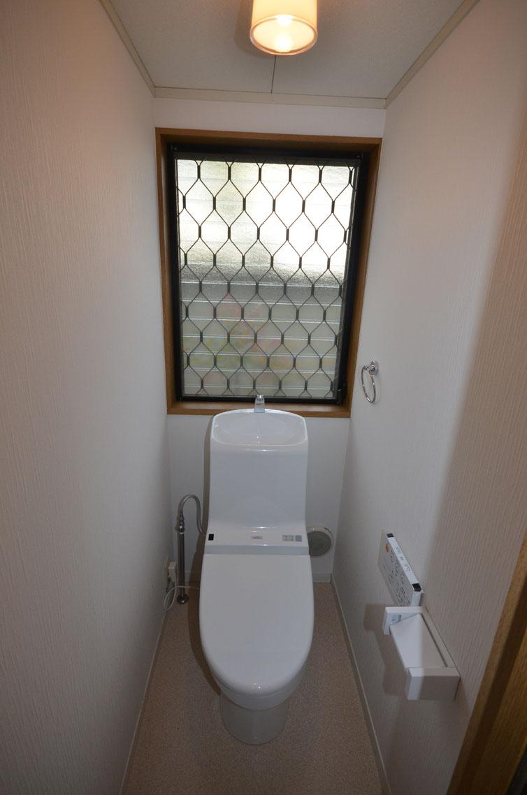 Toilet. 1st floor WC