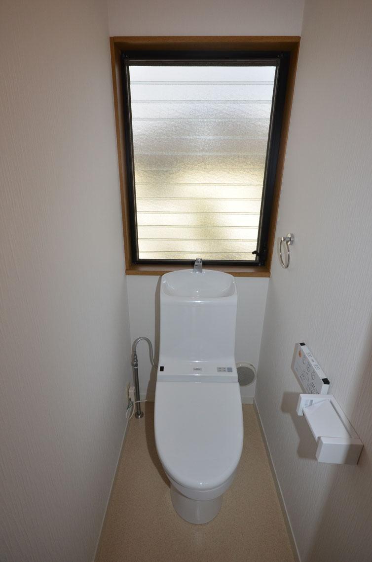 Toilet. Second floor WC