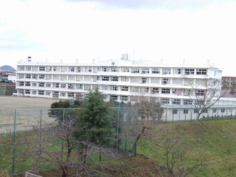 Junior high school. 390m to Sendai Municipal Shogen Higashi Junior High School