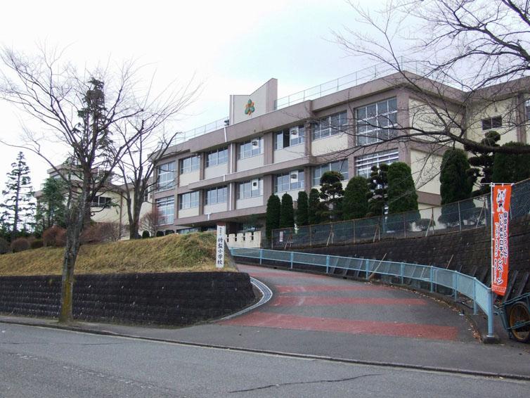 Primary school. 830m to Sendai Municipal Shogen Elementary School