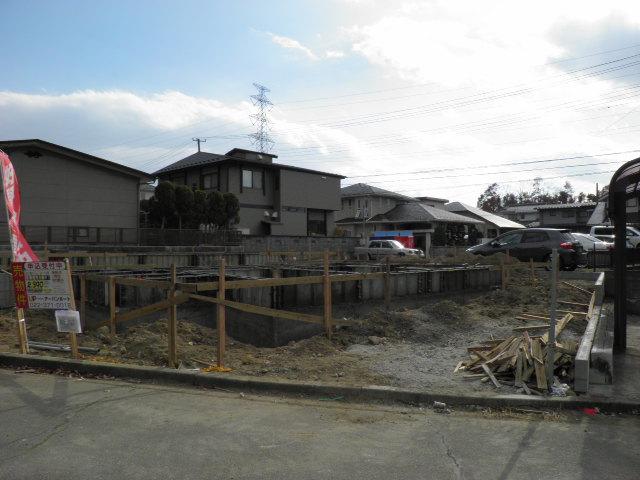 Local appearance photo. Local (12 May 2013) Shooting