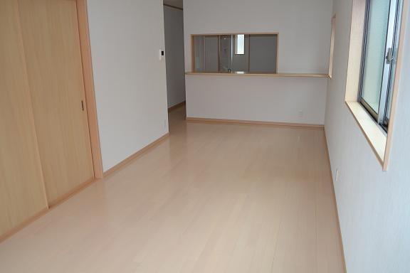 Same specifications photos (living). Same specifications living