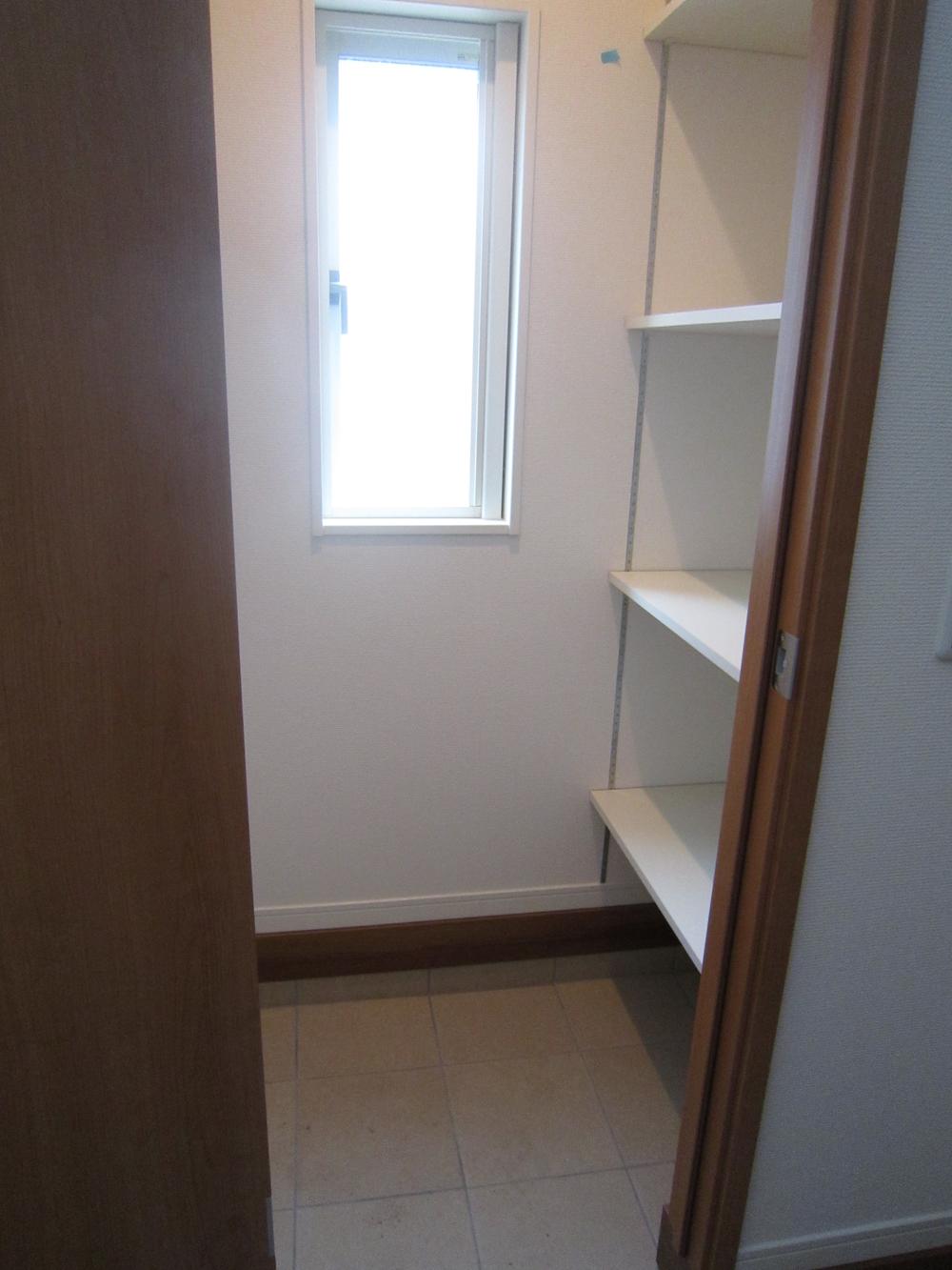 Receipt. In addition to fully equipped even shoes cloak of normal shoes cabinet!