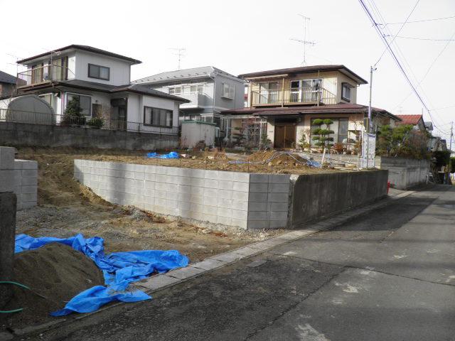 Local appearance photo. Local (12 May 2013) Shooting