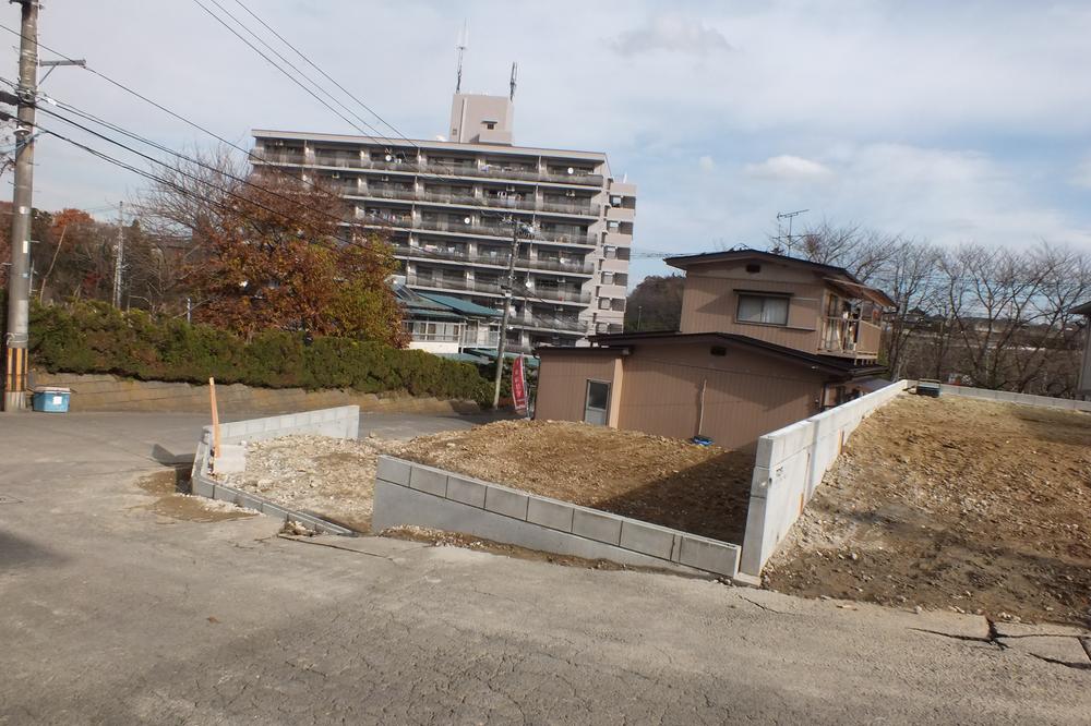 Local appearance photo. Local (11 May 2013) Shooting