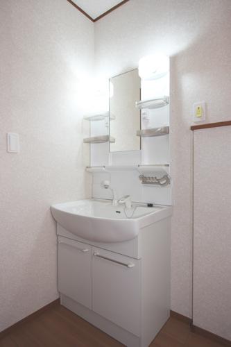 Same specifications photos (Other introspection). Same specifications photo (shampoo vanity)
