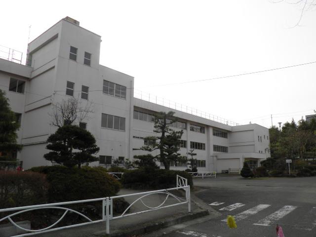 Primary school. 603m to Sendai Municipal Izumigaoka Elementary School