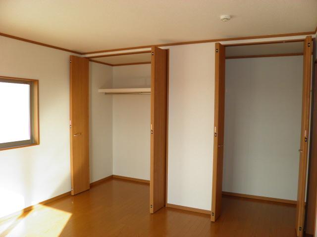 Same specifications photos (Other introspection). Same specifications