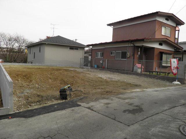 Local appearance photo. Local (12 May 2013) Shooting