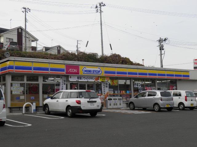 Convenience store. MINISTOP School Oizumi Campus 965m before shop