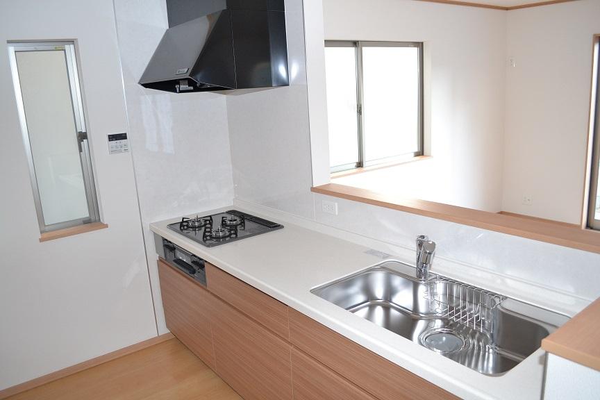 Same specifications photo (kitchen). Same specifications