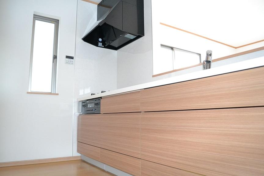 Same specifications photo (kitchen). Same specifications