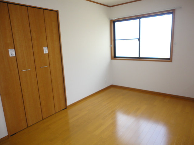 Other room space. Isomorphic type