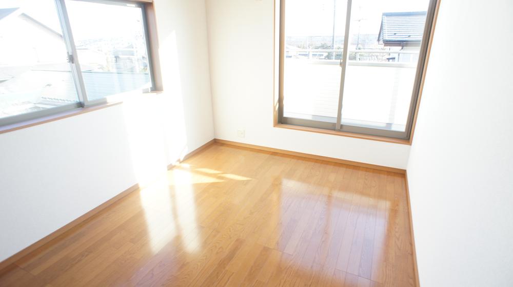 Same specifications photos (Other introspection). Western-style same specification example