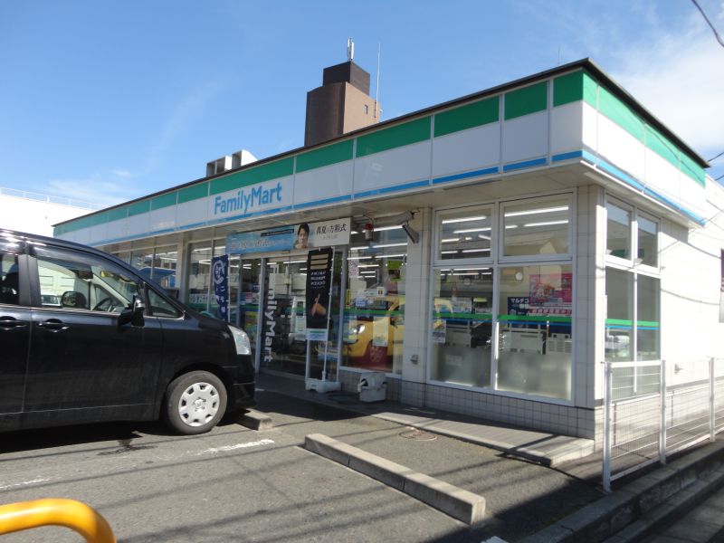 Convenience store. FamilyMart Ninomori store up (convenience store) 320m