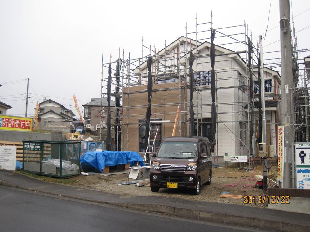 Local photos, including front road. Currently under construction! Architecture landscape you can see. Please feel free to contact us.