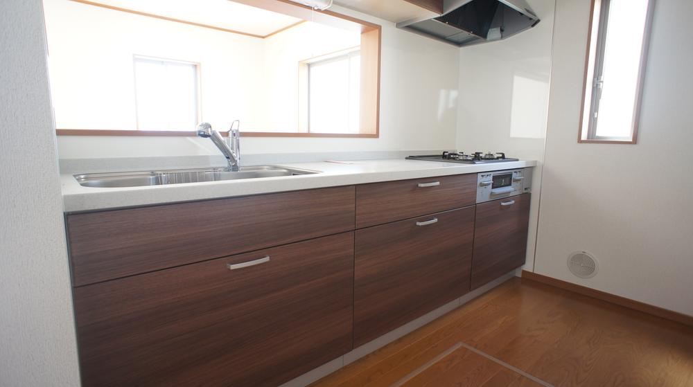 Same specifications photo (kitchen)