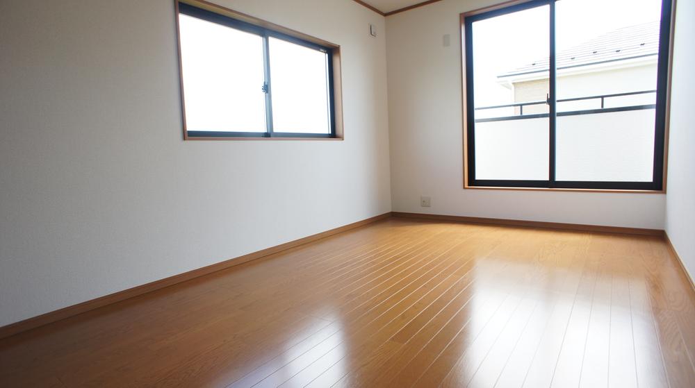 Same specifications photos (Other introspection). Western-style same specification example