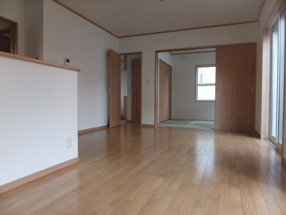 Living. Local (11 May 2013) Shooting