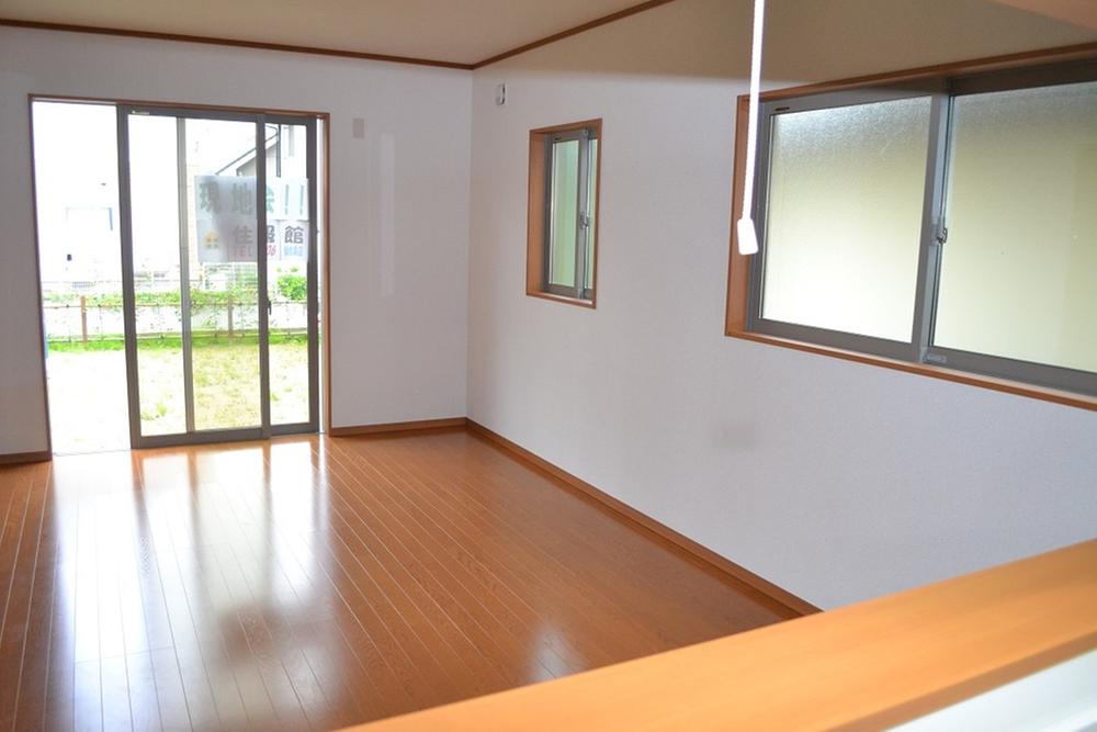 Same specifications photos (living). Same specifications