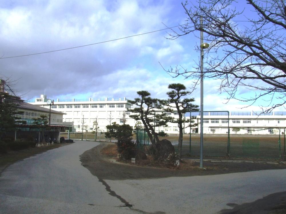 Junior high school. Takasago 1720m until junior high school