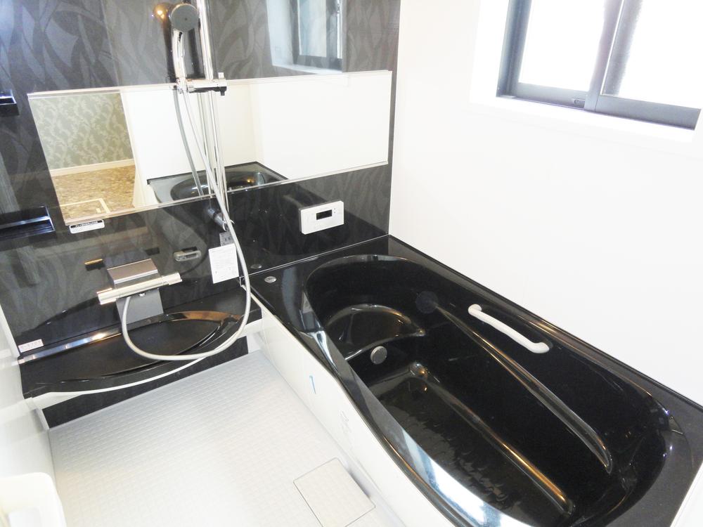 Same specifications photo (bathroom). Same specification example