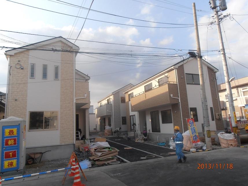 Local photos, including front road. Local (11 May 2013) Shooting