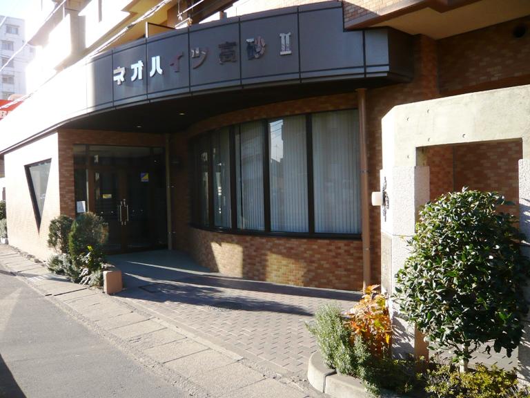 Entrance. Common areas