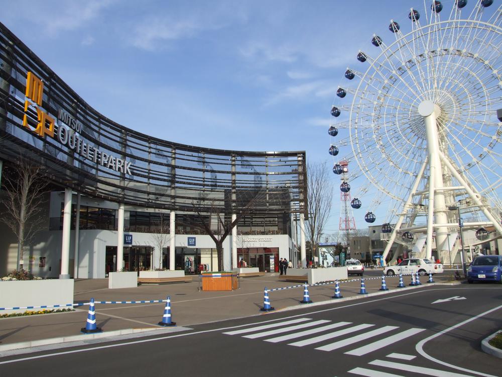 Shopping centre. 1450m to Mitsui Outlet Park Sendai Port
