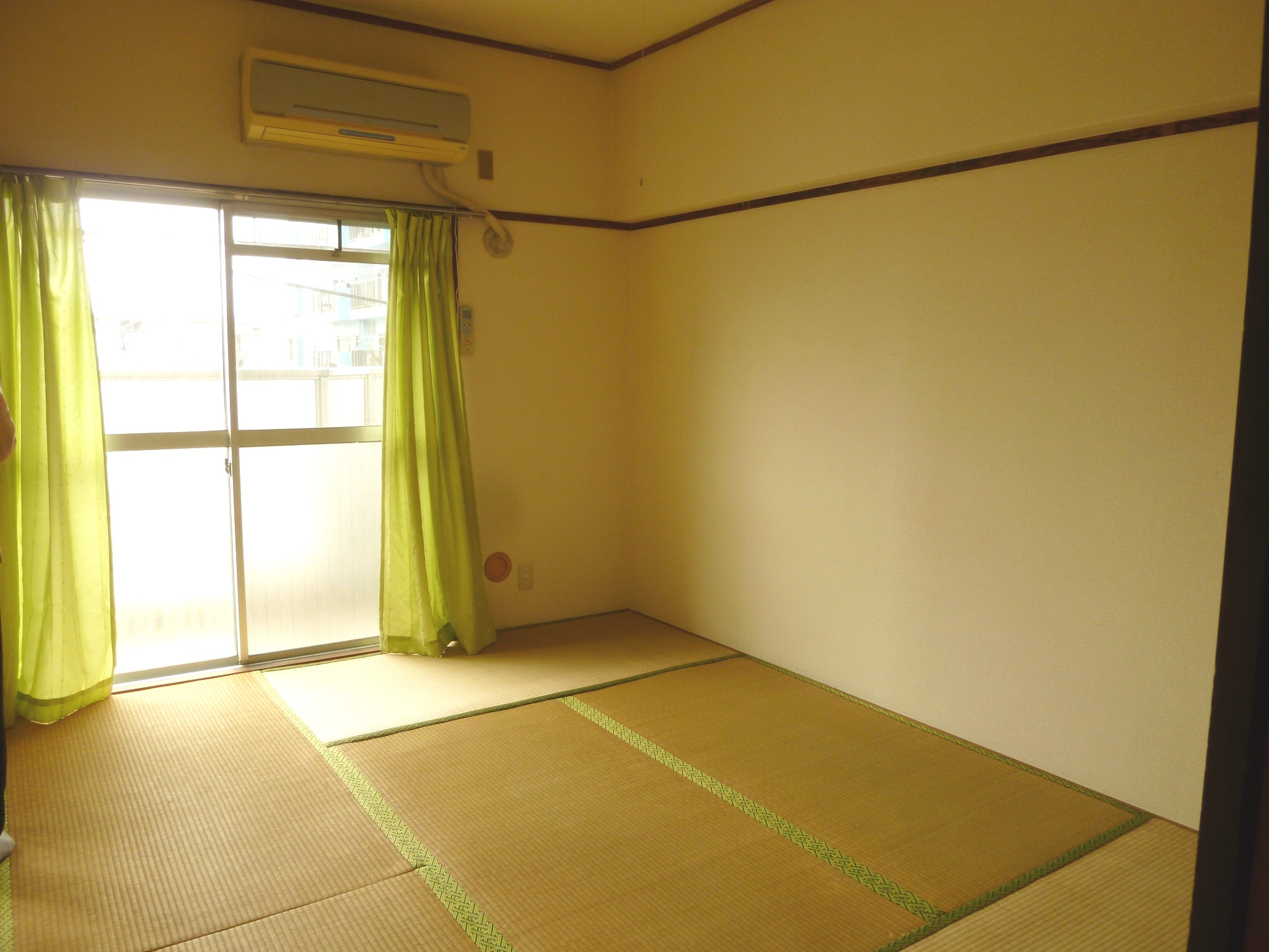 Living and room. Air-conditioned 6 Jonishi Japanese-style room
